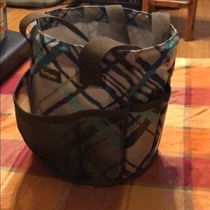 Thirty-one round caddy in sea play pattern